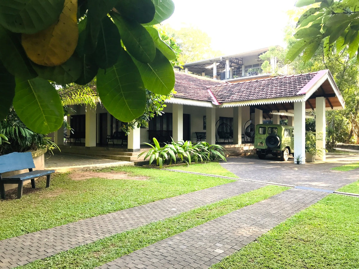 Escape to Serenity at Ceylon Kingsmen Garden - Negambo